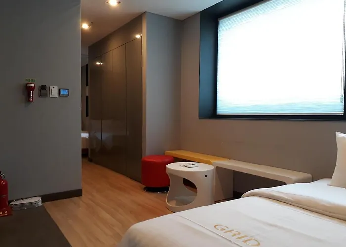 Grid Hotel