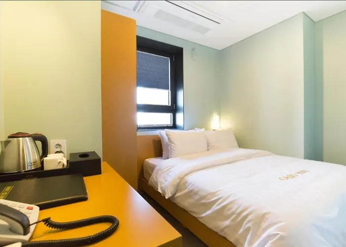 Grid Hotel