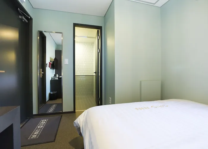 Grid Hotel 3*