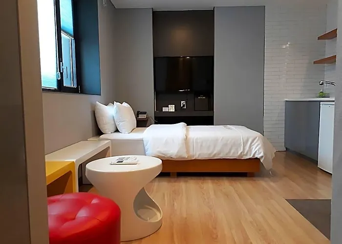 Grid Hotel